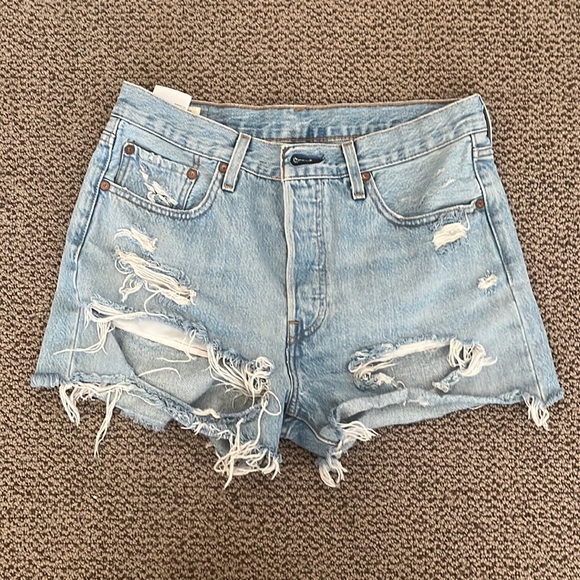 Levi's Pants - Levi’s high rise distressed jean short